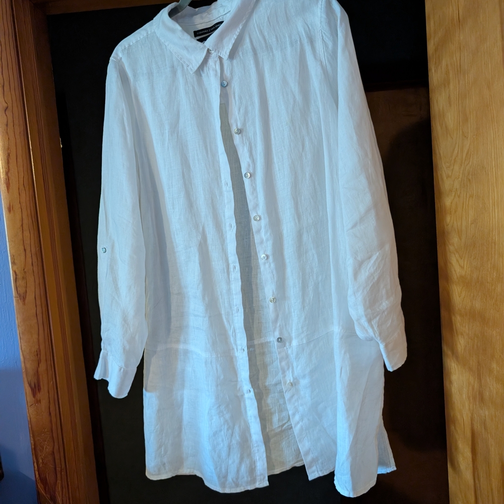 Tahari White Long Linen Button-Up Tunic
